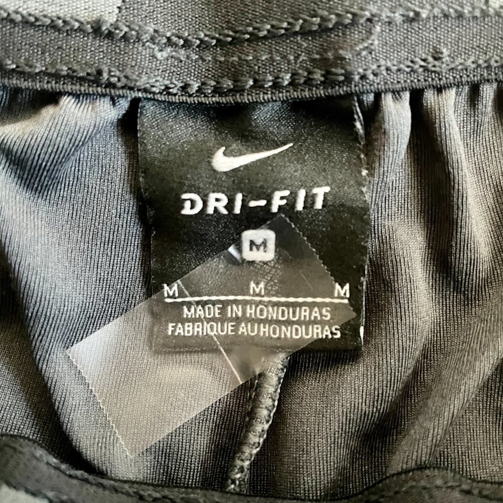 NIKE MEN’S ATHLETIC SHORTS. 2 SIZES.EACH PAIR $23 - Picture 5 of 7